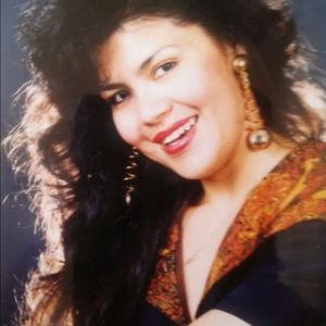 Meet your Posher, Adelina